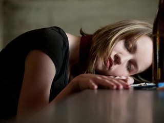 Pre TOTO zvládajú muži lepšie alkohol ako ženy!