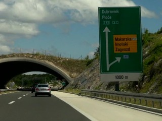 Autom na dovolenku. Takto ušetríte za pohonné látky