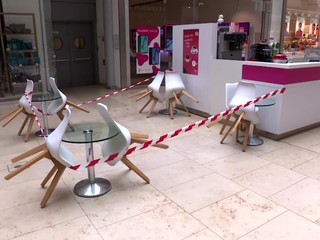 Konzílium navrhuje sprísniť opatrenia pre neočkovaných v čiernych okresoch. Koalícia hovorí, že sa musia kontrolovať precíznejšie