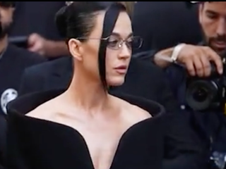 Chamtivá hviezda? V nekonečnom spore o dom so staručkým dôchdcom odmieta ustúpiť!