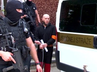 Syna bil a kopal, chodil špinavý a pomočený. Miroslav pozná svoj trest