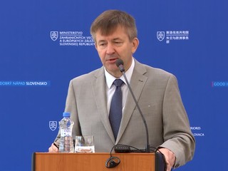 Bieloruský veľvyslanec odchádza domov. Vie, že ho nečaká nič dobré