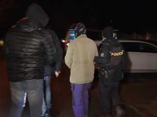 Únos chlapca otriasol Českom, matka spojitosť s únoscom odmieta