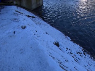 Pri brehu rieky spadol do vody a už sa nevynoril. S kamarátom popíjali alkohol