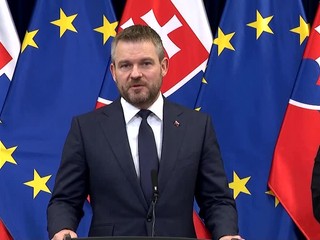 Premiér vyzýva ľudí, aby netajili cestovateľskú anamnézu