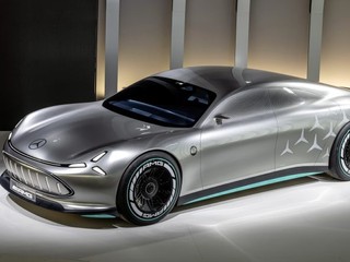 Mercedes ukázal, ako bude vyzerať elektrické AMG