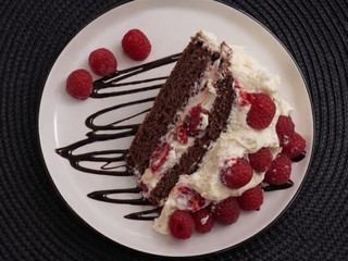 Mascarpone torta s malinami