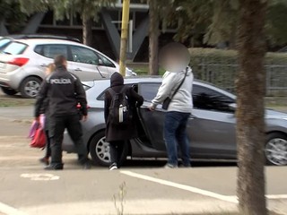 Malo ísť o ukážku cvičených psov. Školáčku obvinili z drogovej činnosti