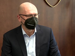 Dôvodom pomalej pomoci podnikateľom sú podľa Sulíka neskoré dotácie z ministerstva financií