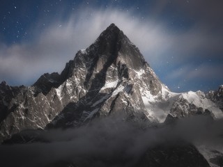 Chlapca zavalila lavína, vydržal v nej 40 minút