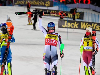 Petra Vlhová žiarila vo fínskej tme a je líderkou Svetového pohára