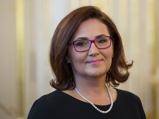 ONLINE: Opozícii sa ani po 10 hodinách nepodarilo odvolať ministerku školstva