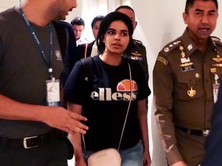 OSN udelila saudskoarabskej dievčine status utečenkyne. Tvrdí, že ju doma zabijú