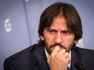 Evakuovali Kaliňákove ministerstvo, anonym nahlásil bombu