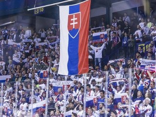 Diváci na tribúnach. Ako na to?