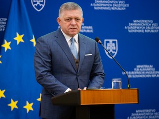 Fico o vylúčení Smeru zo socialistov: Ak sú dôvodom dve pohlavia v ústave, je na to hrdý