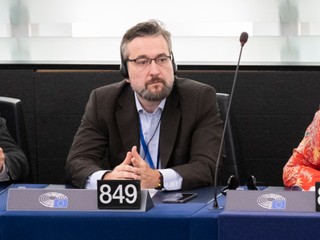 Na piatkové oslavy do Moskvy mieri päť europoslancov vrátane jedného z Česka