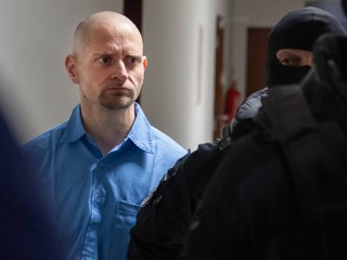 Vrah Jána Kuciaka sa zmenil na nepoznanie. Na súde museli overiť jeho totožnosť