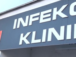 V Nitre je hospitalizovaný pacient s ťažkým priebehom Covid-19. Muž bol pred časom v Afrike