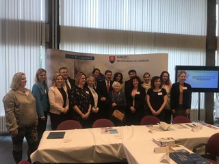 Stretnutie krajanských organizácii v Londýne, prišla aj bývalá manželka slávneho Slováka