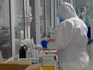 Suma vyplácania PN a OČR je podľa analytikov nízka, žiadajú zvýšenie aj príspevku na dieťa