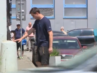 Sociálny experiment TV JOJ: Pomohli by Slováci človeku v núdzi?