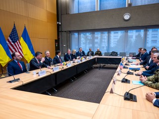 Ukrajinská delegácia sa stretla so zástupcami európskych krajín. Rokovali o návrhu USA na ukončenie vojny