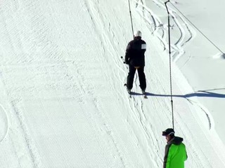 Nižšia DPH na vleky a športoviská nateraz nebude. Poslanci návrh prekladajú na ďalšiu schôdzu