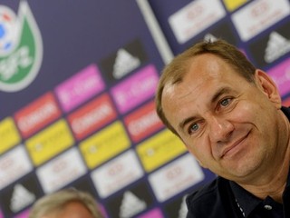 Weiss oznámil zostavu, Bradley:"Očakávam vyspelého súpera"