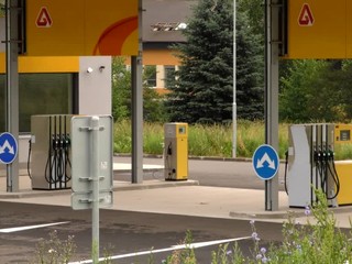 Príbeh o Bardejovskej pumpe pokračuje. Prístupová cesta je na cudzích pozemkoch