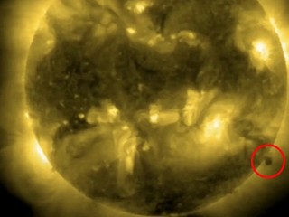 Šokujúce zábery: Živé vysielanie NASA sa prerušilo. Objavil sa záhadný jav