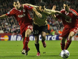 Zakopnutia Liverpoolu a ManU, Citizens v prestrelke