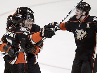 Višňovský zvažuje okrem Islanders aj ponuky z KHL. Aj zo Slovana?