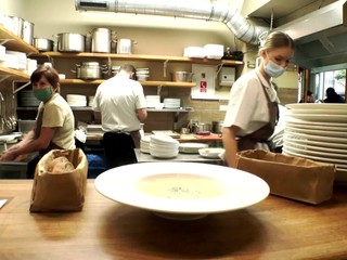 Po záchranároch sa do ulíc chystajú aj majitelia gastro prevádzok