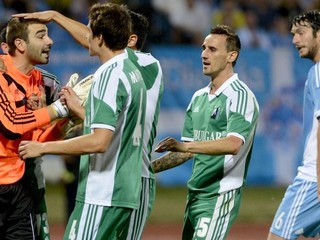 Predkolo LM: Kráľ je nahý, vyzliekol ho bulharský majster