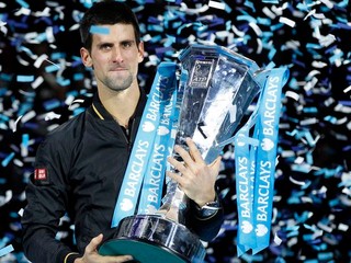Jednotka Djokovič vyhrala Turnaj majstrov, Federer druhýkrát prehral vo finále