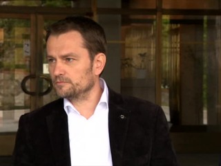 Tlačovka Matoviča s Maroszom o Kaliňákových nástenkových tendroch