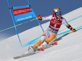 V poslednom obrovskom slalome sezóny skončila Vlhová tretia