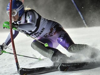 Zuzulová žiarila v nočnom slalome