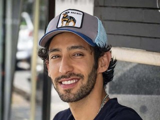 Mladý člen bahájskej komunity v Iráne čelí fingovaným popravám, mučeniu a bezprostrednému ohrozeniu života