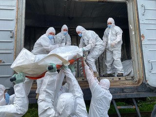 Takto reagujú rodiny mŕtvych ruských vojakov, keď dostanú fotografiu mŕtvoly