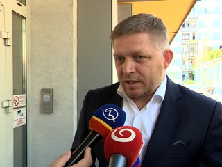 Redaktorka TV JOJ Robertovi Ficovi: Nechcete ísť bývať do Hainburgu?