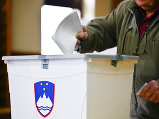 Politológ: Bez jasného víťaza, bez väčšiny. Slovinsko je po voľbách v patovej situácii