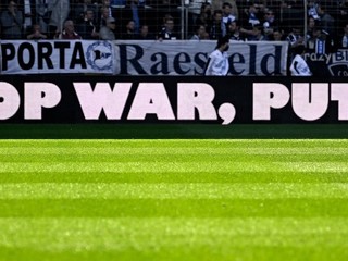 Putin už poriadne znechutil aj ruských futbalových fanúšikov