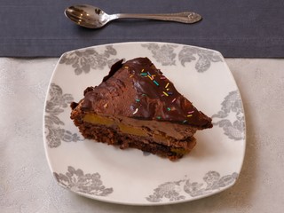 Broskyňový zákusok