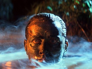 V jednom z najlepších vojnových filmov všetkých čias boli použité skutočné mŕtvoly