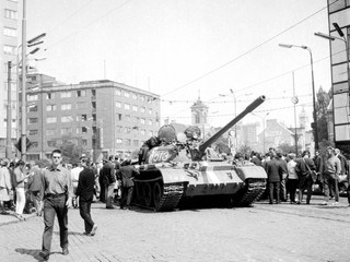 Pred 70 rokmi vznikla Varšavská zmluva, vojenský pakt krajín sovietskeho bloku
