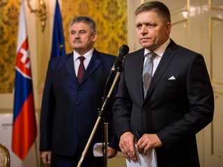 Tlačová beseda Roberta Fica a ministra Richtera o sociálnom balíčku