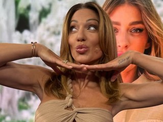 Alexandra Orviská moderovala v poriadne dráždivom outfite: Pozrite na ten sexi dekolt!