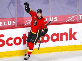 Budeme mať ďalšieho hráča s debutom v NHL?